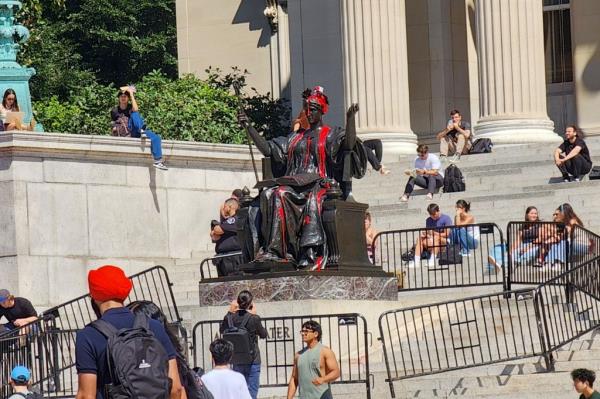 Members of the New York City Police Department arresting a pro-Palestine protestor during a demo<em></em>nstration outside Barnard College of Columbia University