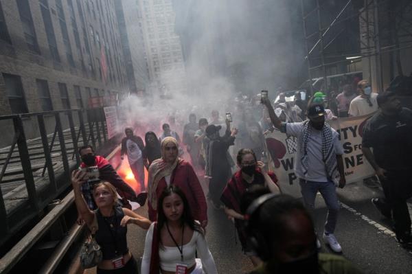 Pro-Palestinian demo<em></em>nstrators march as they demand a ceasefire and the end of Israeli attacks on Gaza, amid the Israel-Hamas conflict, in New York City, New York, U.S., September 2, 2024. 