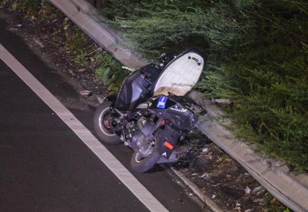 Firefighters respo<em></em>nded to the Cross Island Parkway, near 150th Street, for a driver that fell off their scooter.